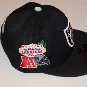 Las Vegas Raiders Pro Standard Hometown Snapback Hat - Black